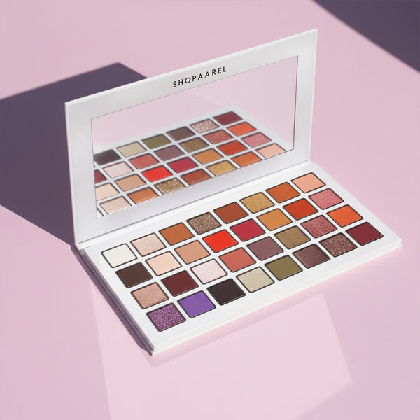 32 Color Eyeshadow Palette (Black Magic)